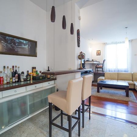 Style Apartment Split Luaran gambar